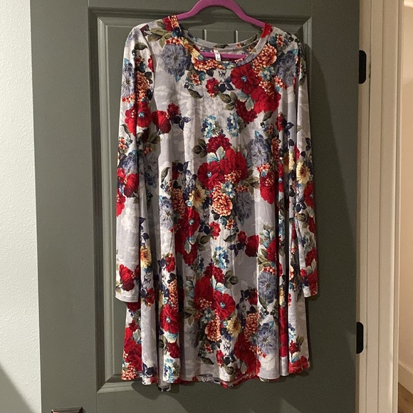 Flowered dress size M - Picture 2 of 5
